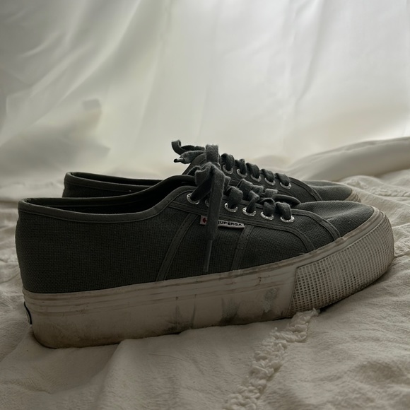 Gray Superga sneakers - Picture 2 of 3